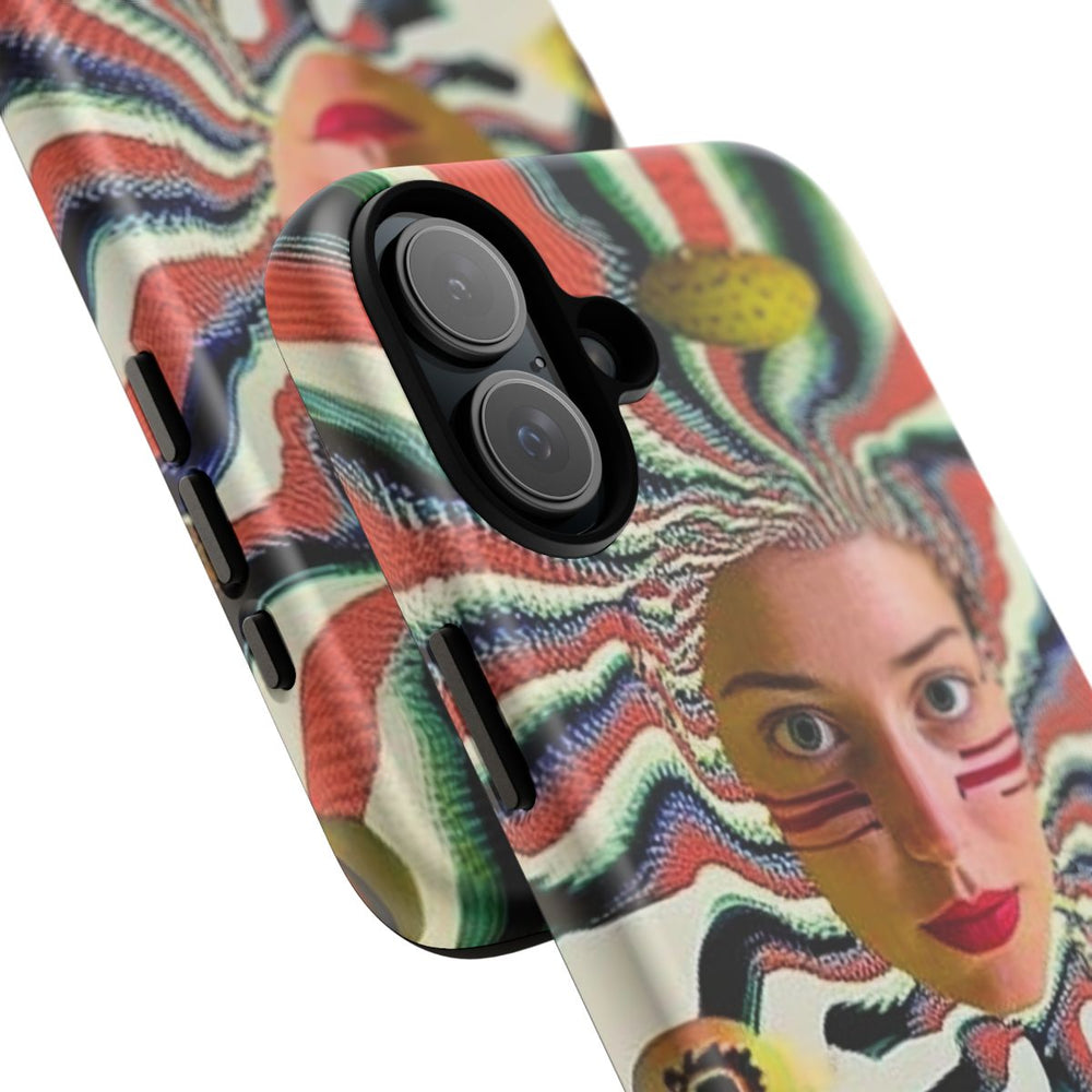 Surrealistisch Vrouwenportret met Kleurrijke Strepen en Zwevende Vormen