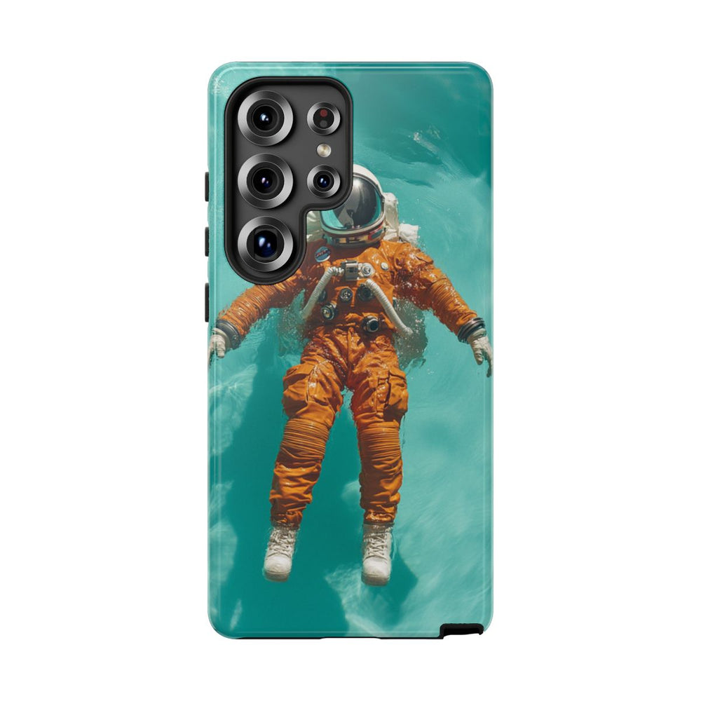 Astronaut in Oranje Pak Zwevend op Water