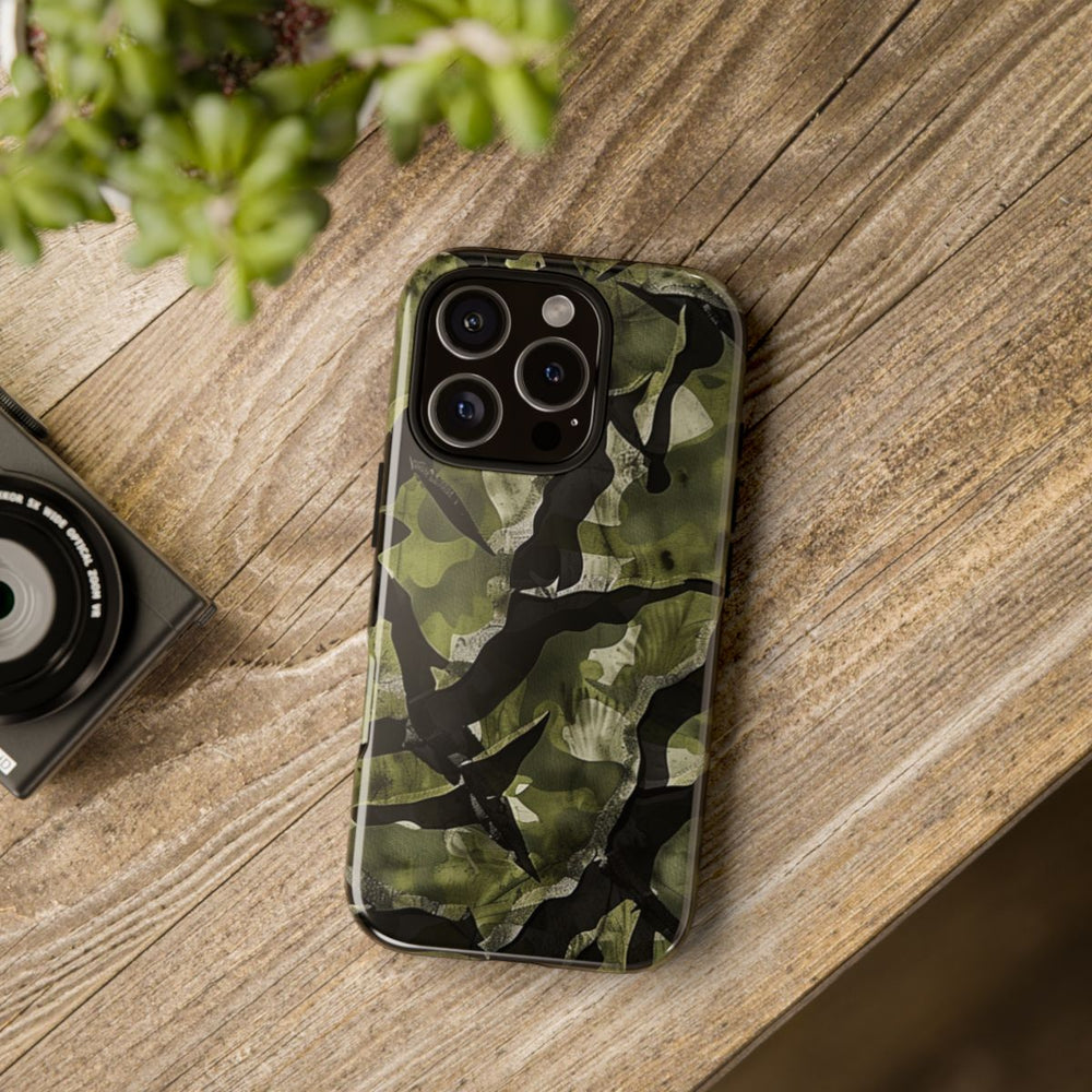 Groen Camouflagepatroon met Zwarte Abstracte Vormen