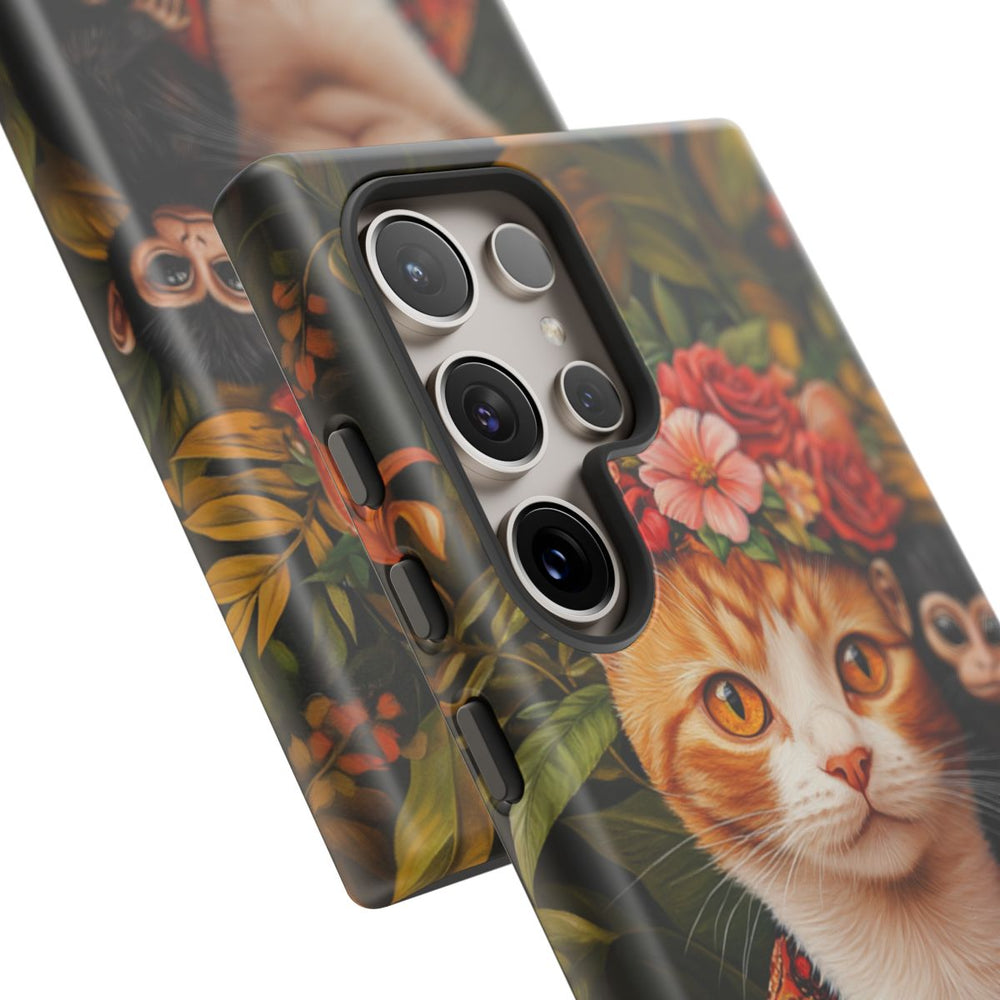 Gemberkleurige Kat met Bloemenkroon en Aapje