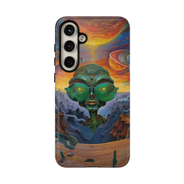 Groene Alien met Zonnebril in Psychedelisch Ruimtelandschap