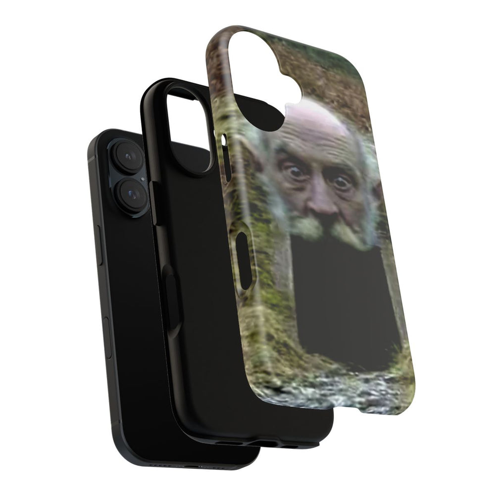 Surrealistische Reuzenhoofd-Toegang in de Natuur