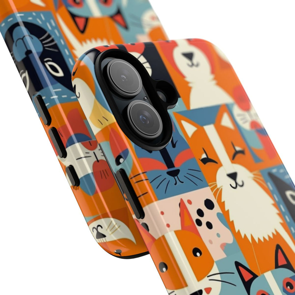 Vrolijke Kattenkopjes in Kleurrijk Patroon