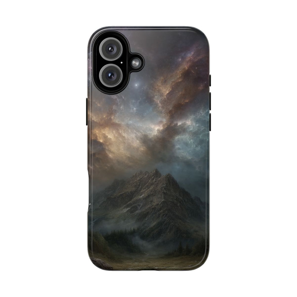 Majestueuze Bergtop Onder Indrukwekkende Nachtlucht