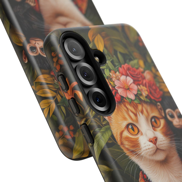 Gemberkleurige Kat met Bloemenkroon en Aapje