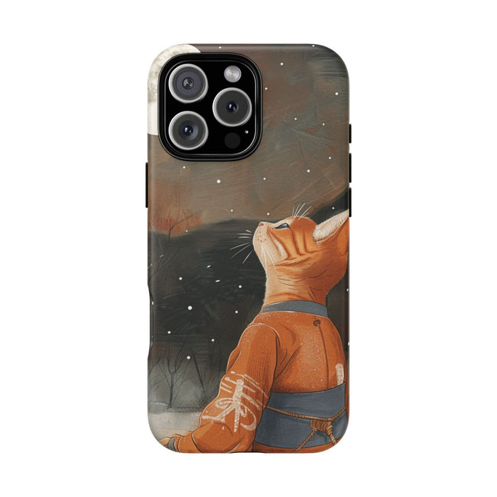 Oranje Kat in Traditioneel Gewaad onder Volle Maan