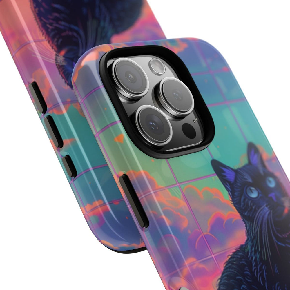 Zwarte Kat met Neonlucht Reflectie