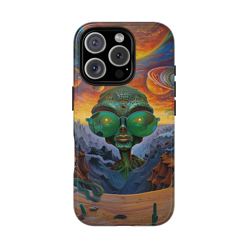 Groene Alien met Zonnebril in Psychedelisch Ruimtelandschap