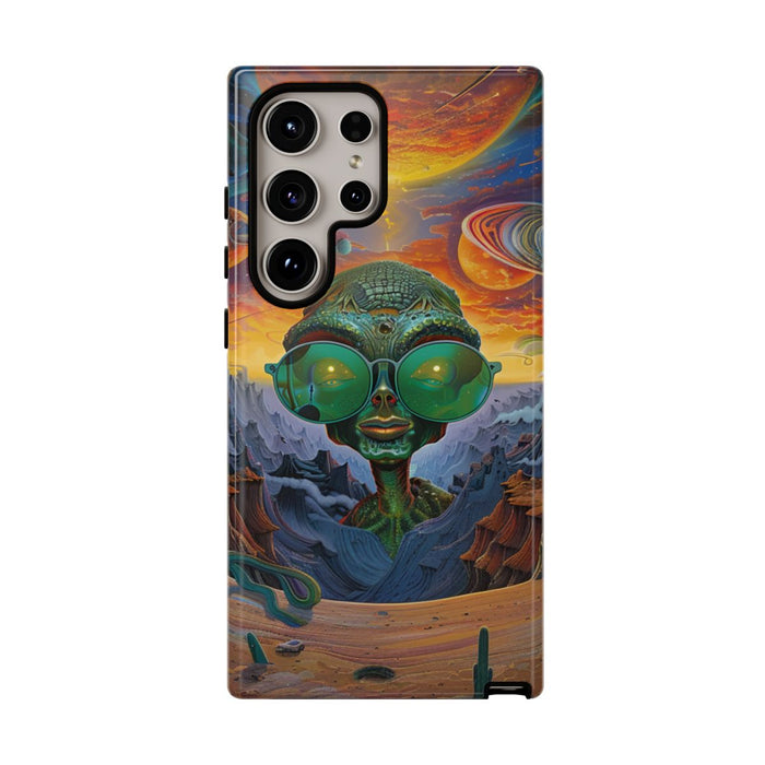 Groene Alien met Zonnebril in Psychedelisch Ruimtelandschap