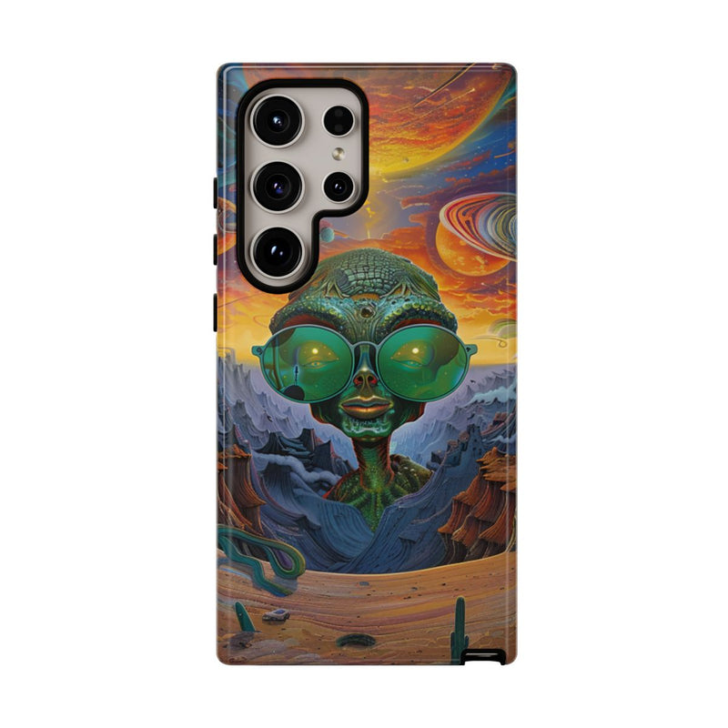 Groene Alien met Zonnebril in Psychedelisch Ruimtelandschap