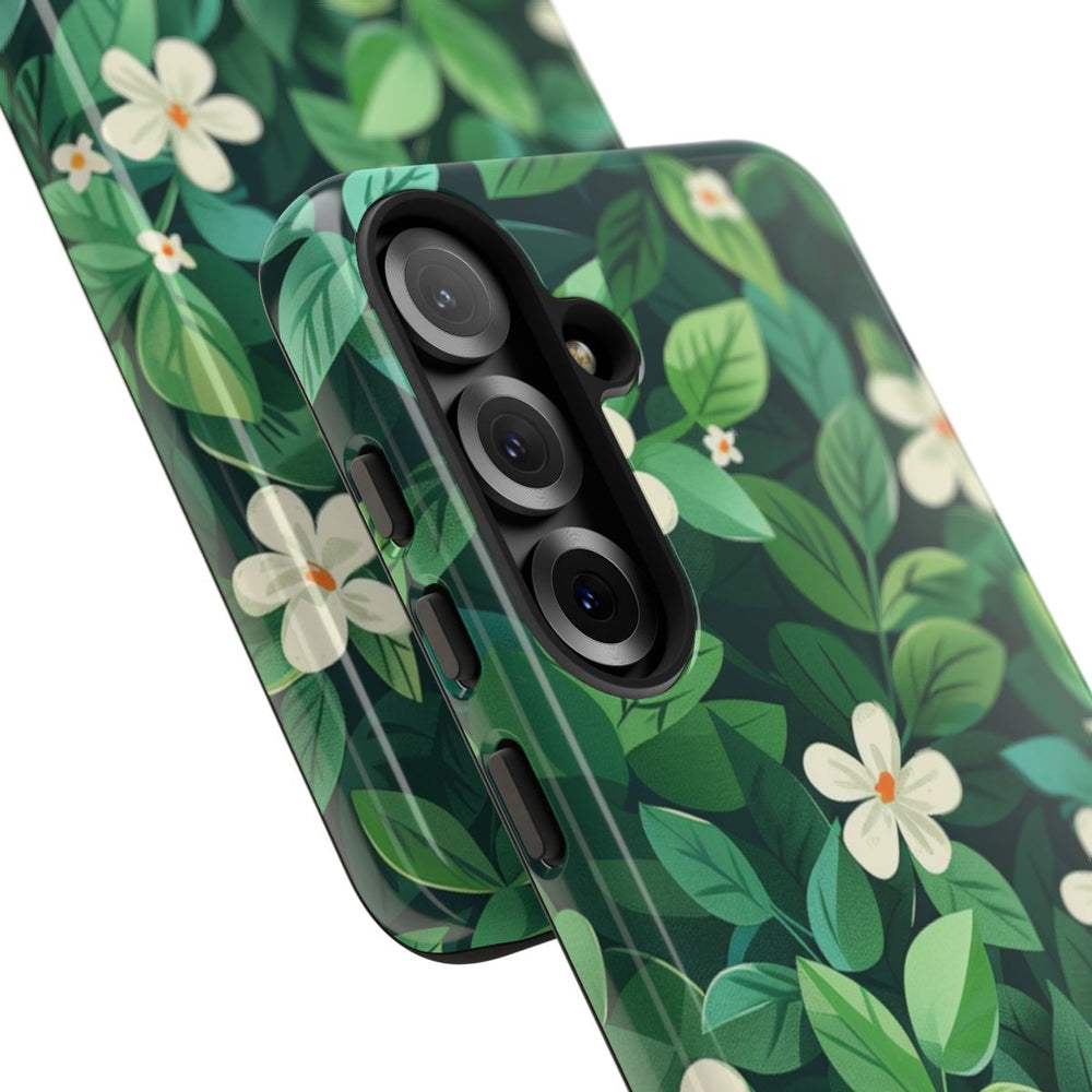 Groene Bladeren en Witte Bloemenpatroon