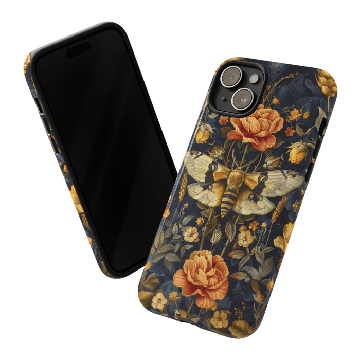Gouden Bloemen en Mottenpatroon op Donkerblauw