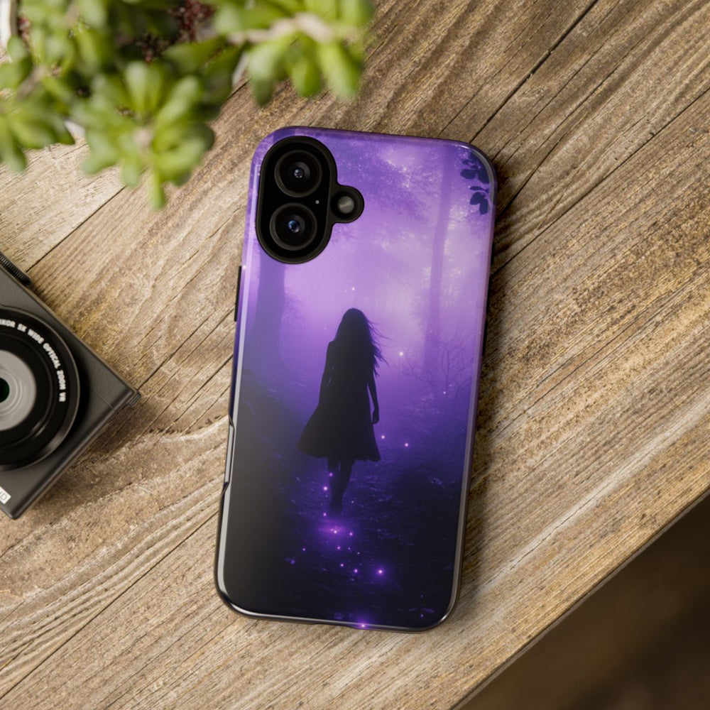 Silhouet in Gloeiend Paars Bos