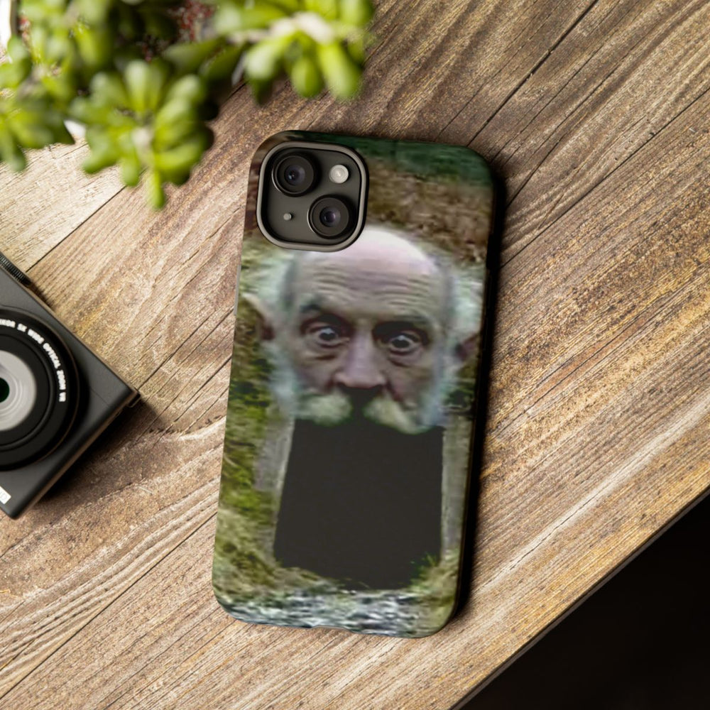 Surrealistische Reuzenhoofd-Toegang in de Natuur