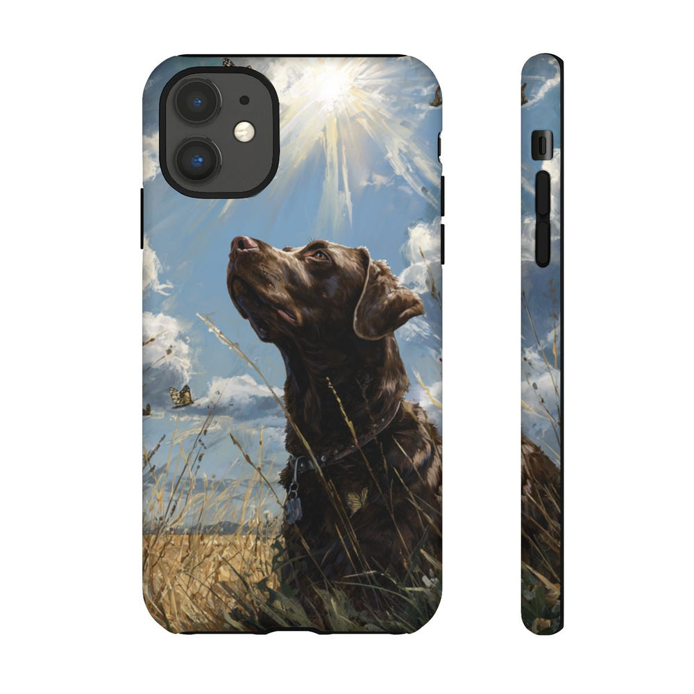 Chocoladekleurige Labrador met Vlinders in Veld