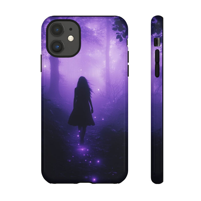 Silhouet in Gloeiend Paars Bos