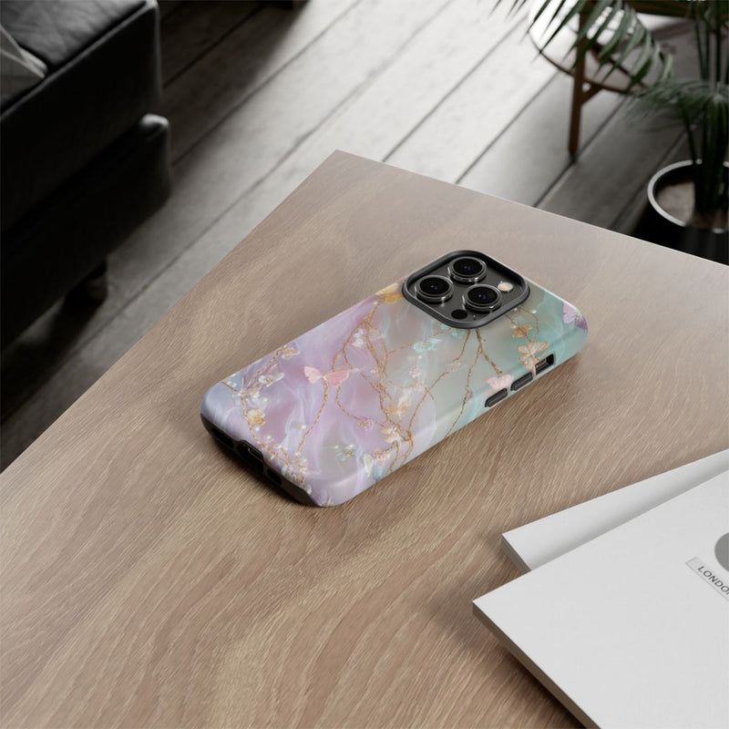 Iridescerende Pastelvlinders en Rankende Takken