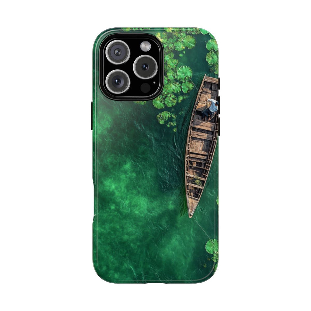 Luchtfoto van Visser op Houten Boot met Lotusbladeren
