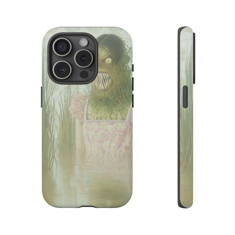 Groen Monster met Roze Jurk tussen Riet