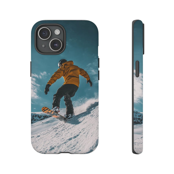 Snowboarder in Gele Jas op Besneeuwde Hellling