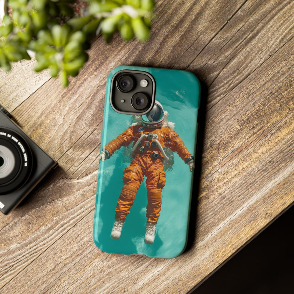 Astronaut in Oranje Pak Zwevend op Water