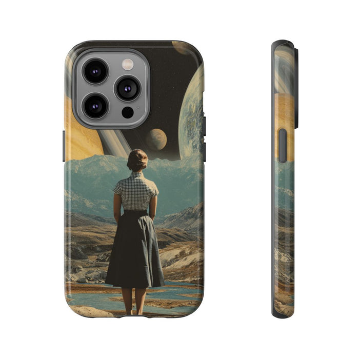 Vrouw in Vintage Jurk met Planetenlandschap