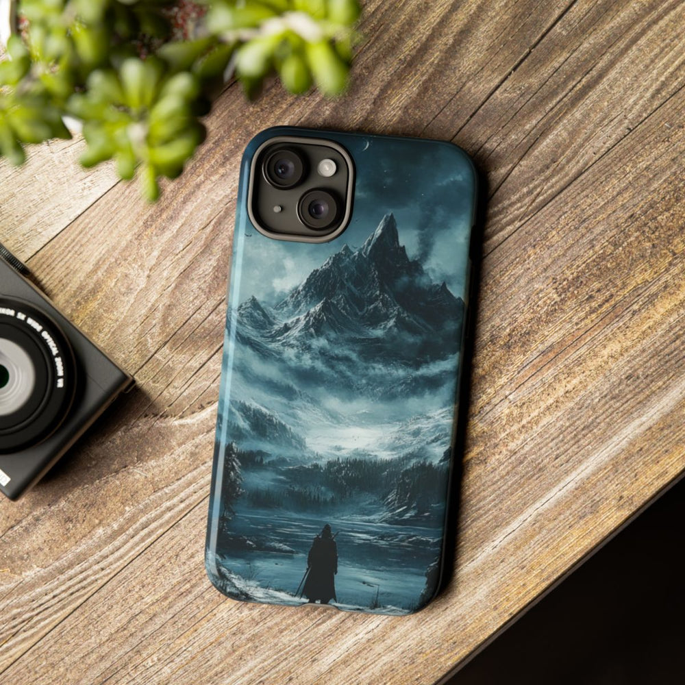 Mysterieus Berglandschap met Eenzaam Silhouet