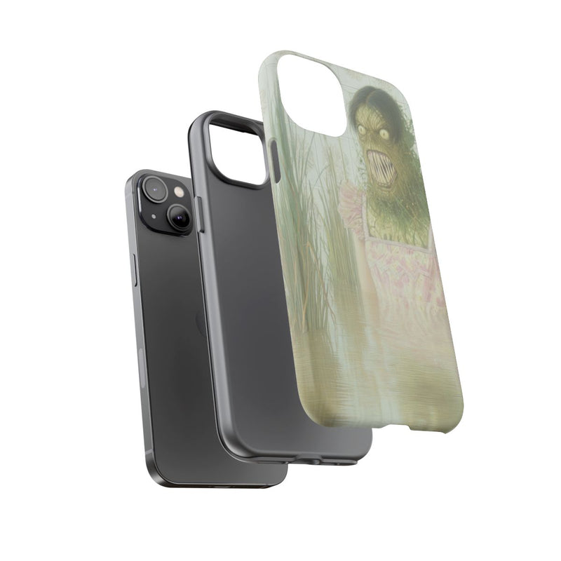 Groen Monster in Roze Jurk tussen Riet