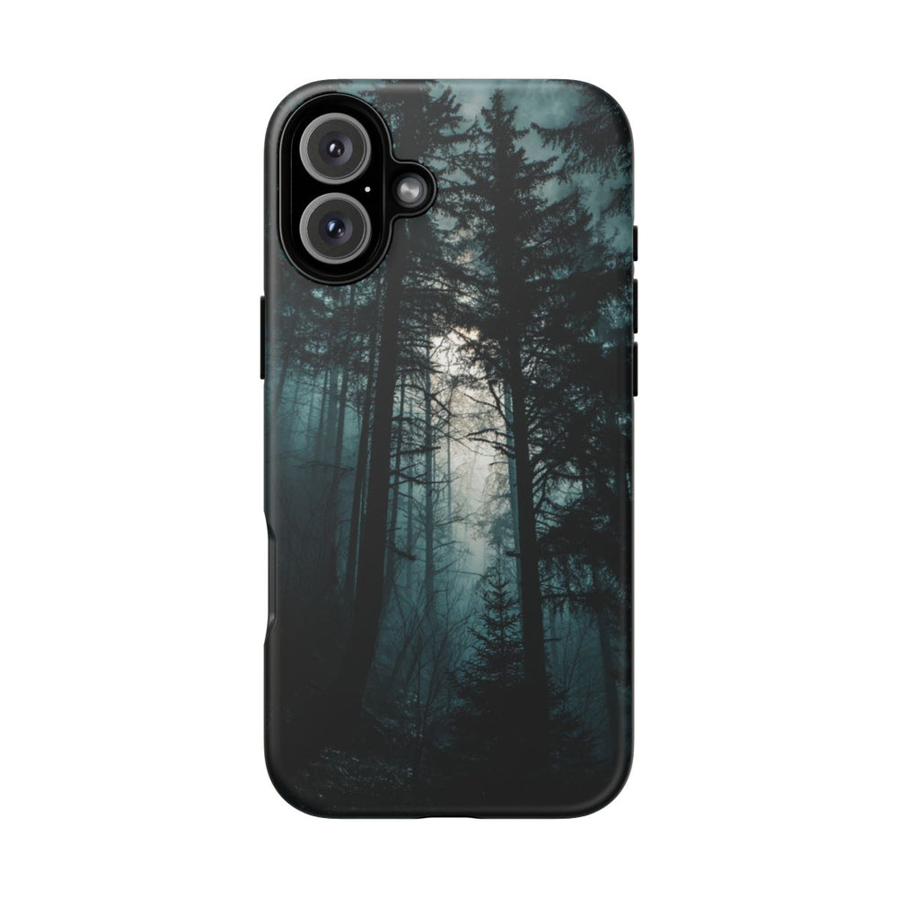 Donkere Mistige Bos Silhouetten