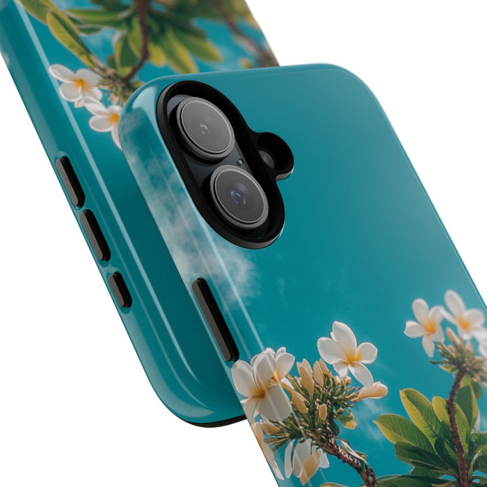 Witte Frangipanibloemen met Groene Bladeren
