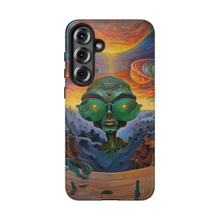 Groene Alien met Zonnebril in Psychedelisch Ruimtelandschap