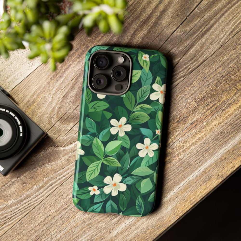 Groene Bladeren en Witte Bloemenpatroon