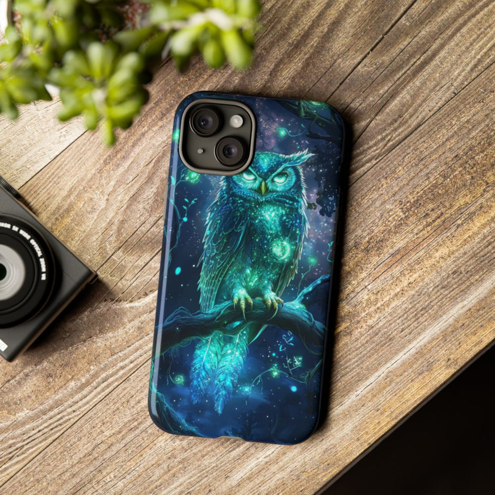 Glinsterende Mystieke Uil op Tak