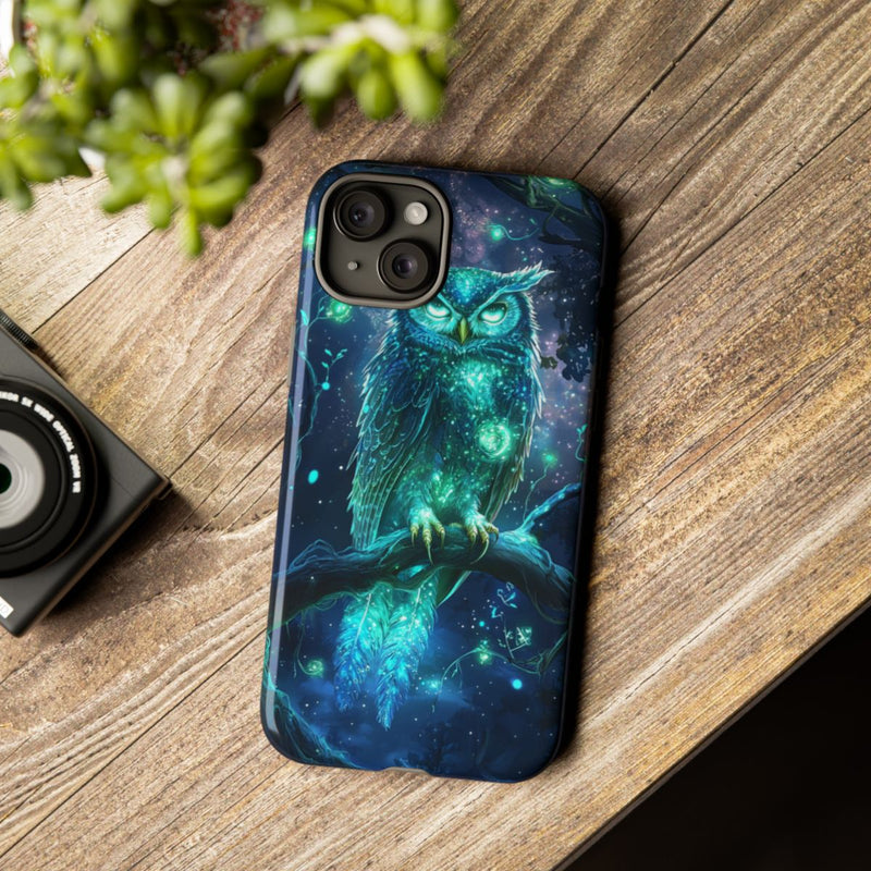 Glinsterende Mystieke Uil op Tak