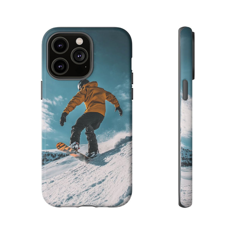 Snowboarder in Gele Jas op Besneeuwde Hellings