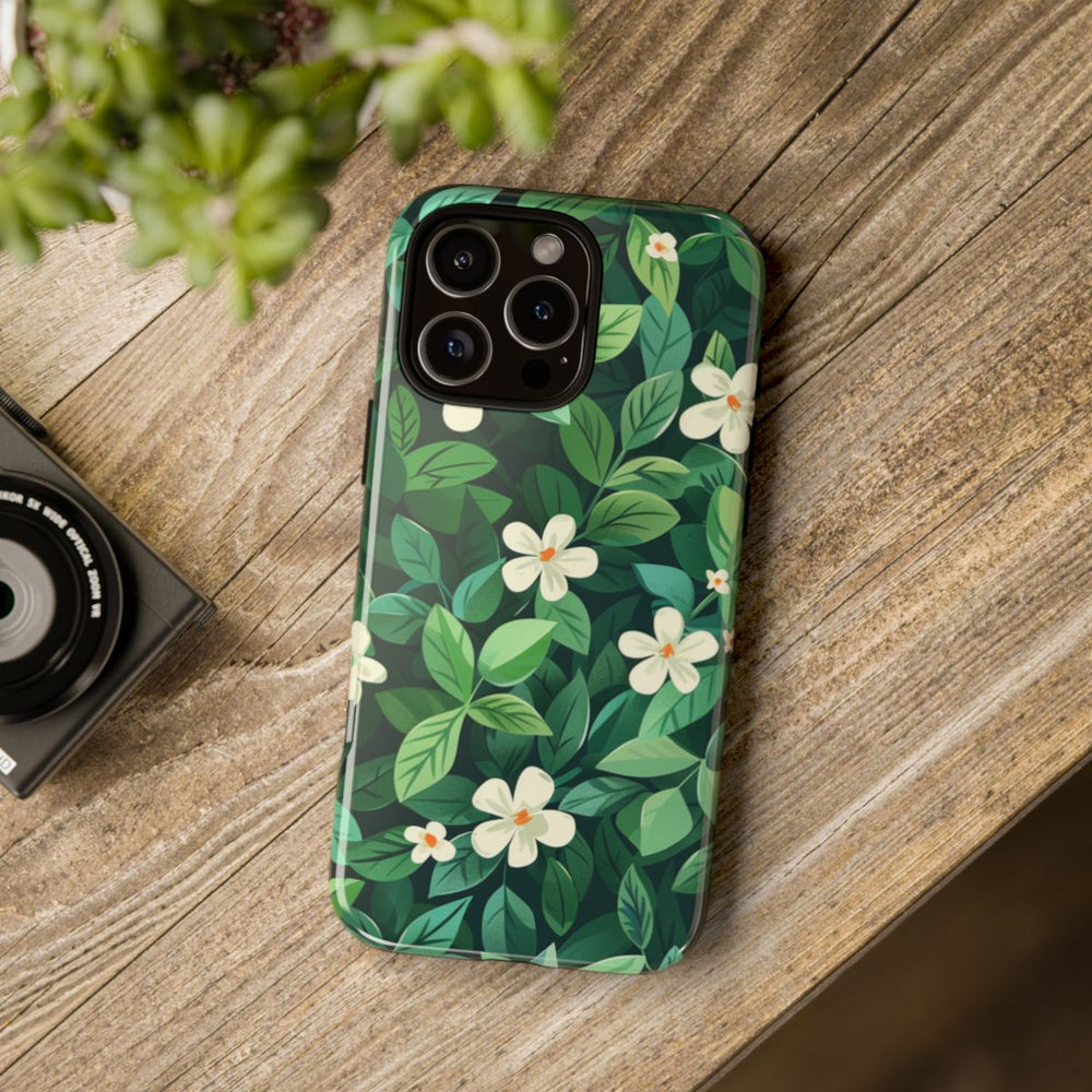 Groene Bladeren en Witte Bloemenpatroon