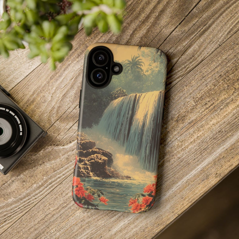 Tropische Waterval met Rode Bloemen