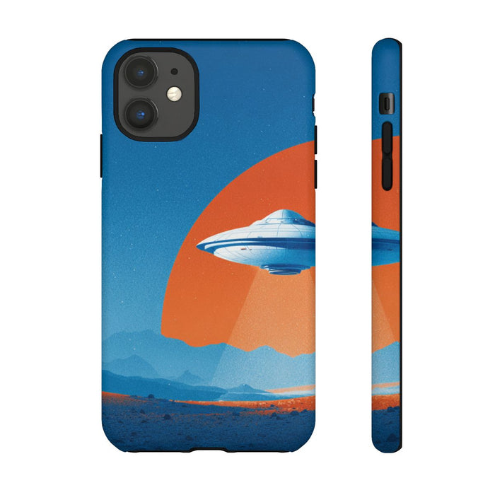 Witte Vliegende Schotel boven Rotsachtig Landschap