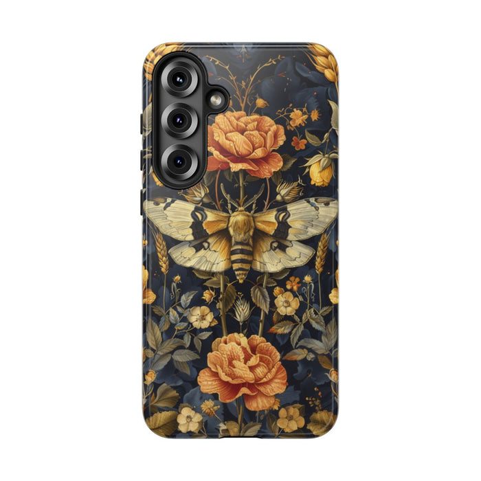 Gouden Bloemen en Mottenpatroon op Donkerblauw