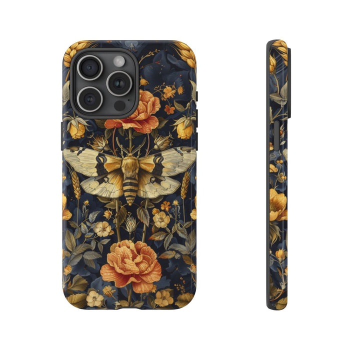 Gouden Bloemen en Mottenpatroon op Donkerblauw