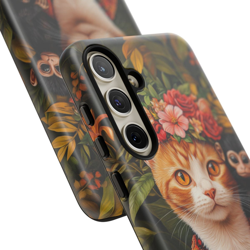 Gemberkleurige Kat met Bloemenkroon en Aapje