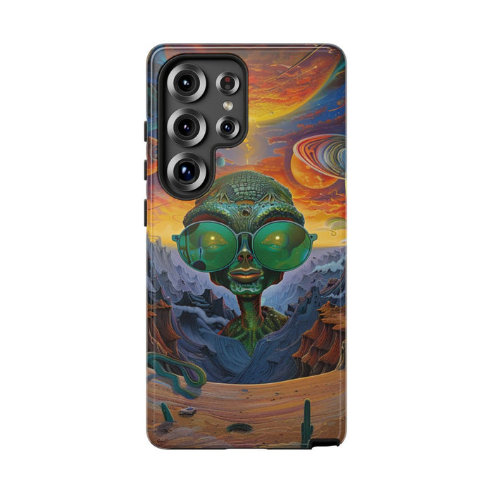 Groene Alien met Zonnebril in Psychedelisch Ruimtelandschap