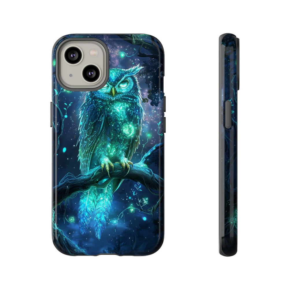 Glinsterende Mystieke Uil op Tak