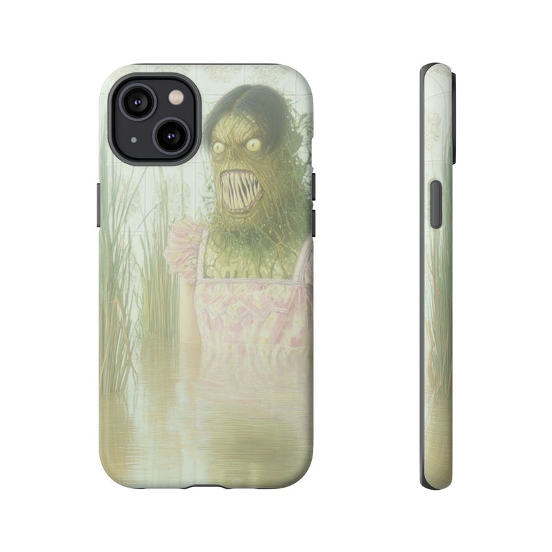 Groen Monster in Roze Jurk tussen Riet