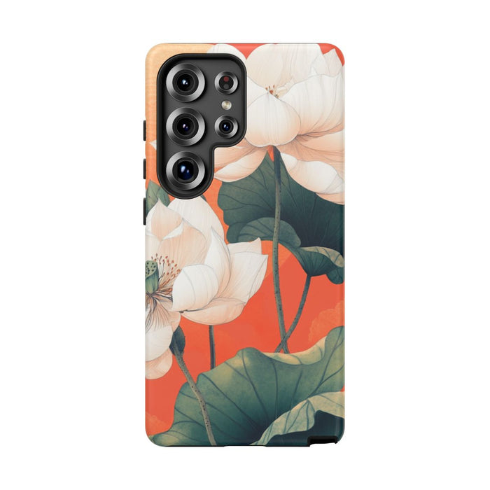 Witte Lotus Bloemen met Groene Bladeren op Oranje Achtergrond